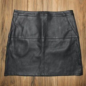 NWOT Shinestar Black Faux Leather Mini Skirt w/ Pockets L